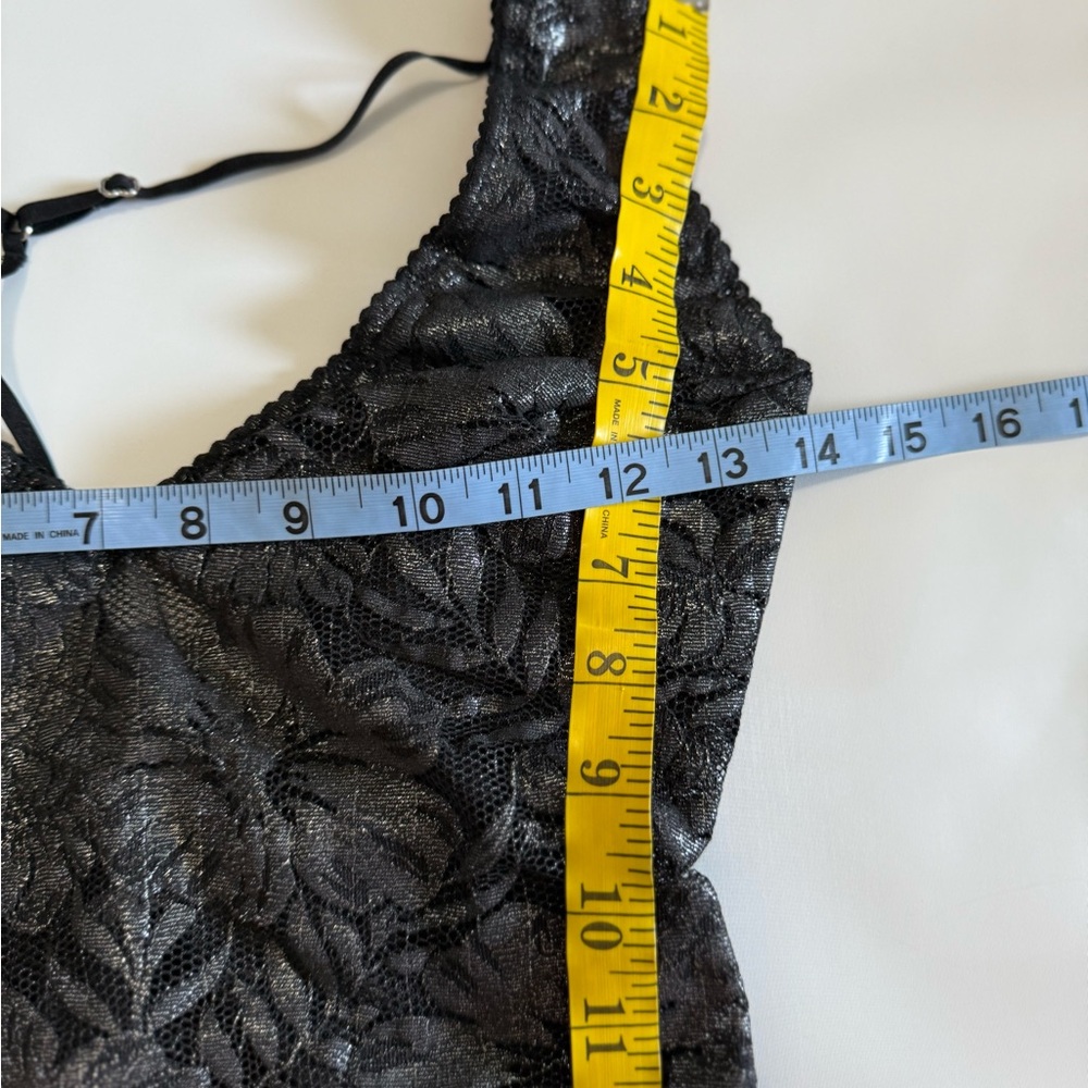 Victoria’s Secret Black Lace Bodysuit with Chris cross back in size small - Picture 6 of 11